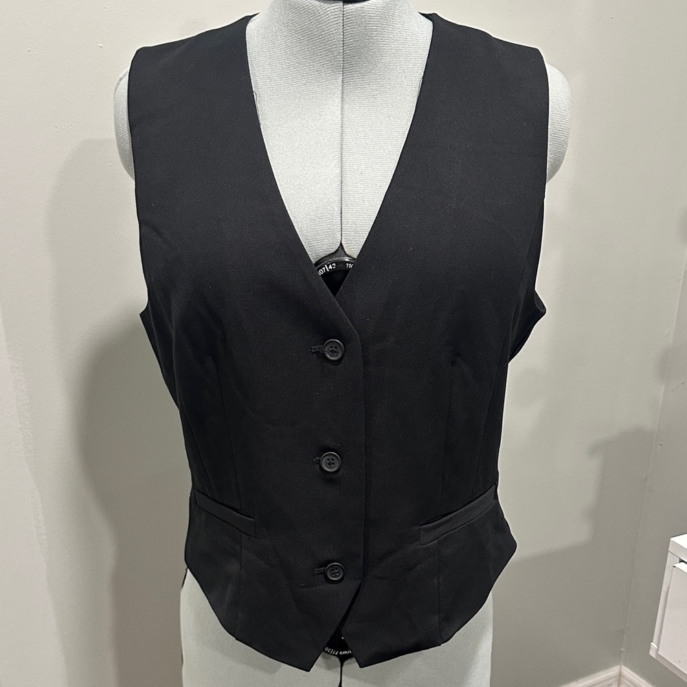 Steve Madden Black Sleeveless vest size Large